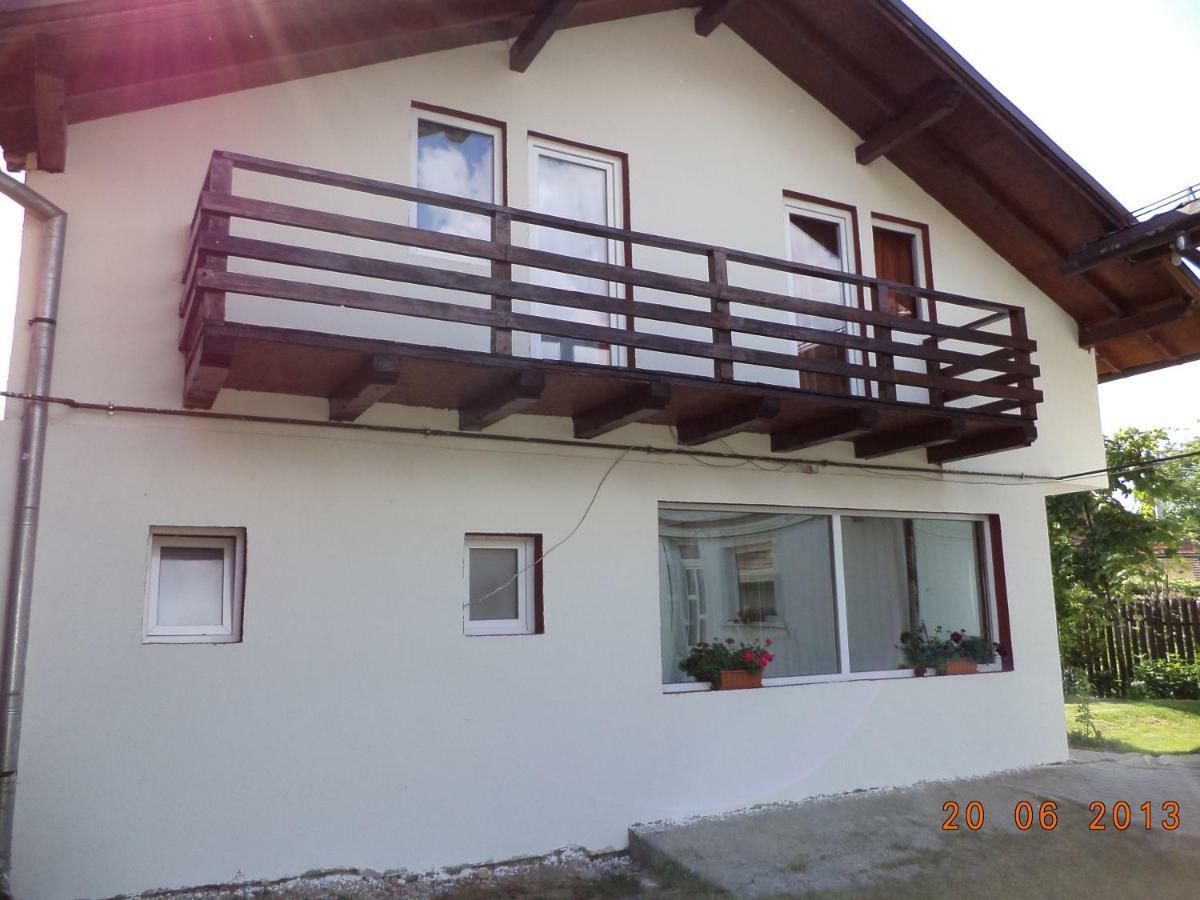 Rîşnov Casa Bellaヴィラ エクステリア 写真